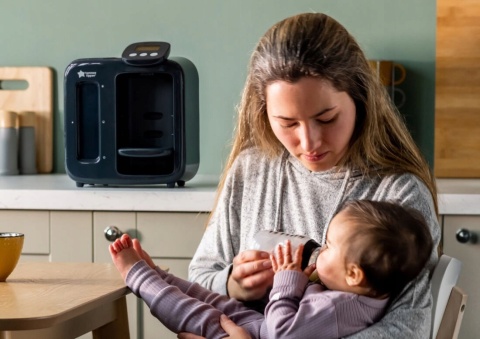 Tommee Tippee Ekspres do Mleka Czarny Perfect Prep Day & Night