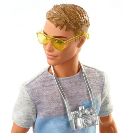 Barbie Lalka Stylowy Ken W Podróży + Plecak FWV15 Barbie Lalka Stylowy Ken W Podróży + Plecak FWV15