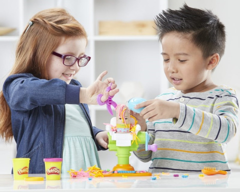 Play Doh Duży Zestaw Fryzjer Afera u Fryzjera Play Doh Duży Zestaw Fryzjer Afera u Fryzjera